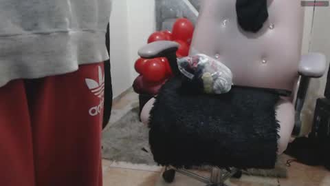 toxca69 online show from May 18, 2026, 7:03 am