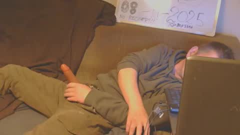 Toyboy online show from November 8, 2025, 4:51 pm