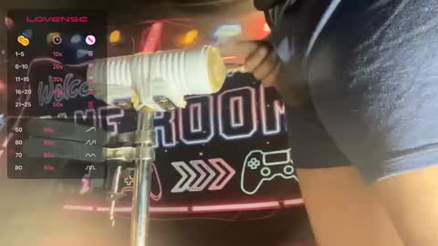 Snapshot of toysformycock chatting on November 11, 2025, 5:29 am ToysForMyCock online show from November 11, 2025, 5:29 am