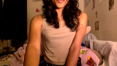 transamoure online show from December 14, 2025, 5:46 am