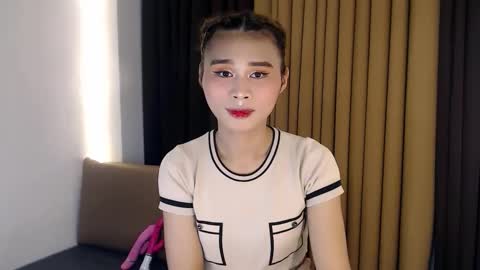 GEN LUXS online show from December 15, 2025, 3:38 pm