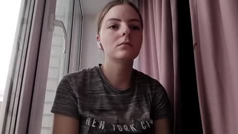 Mari online show from April 27, 2026, 1:42 pm