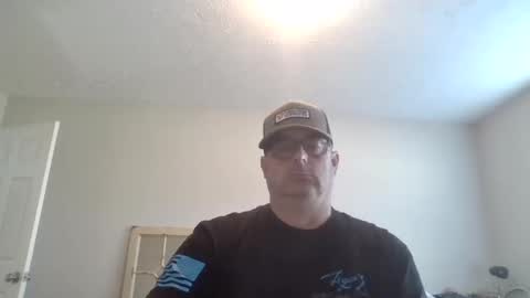 Snapshot of travelingman53 chatting on October 14, 2025, 6:31 pm Travelingman53 online show from October 14, 2025, 6:31 pm