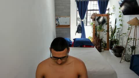 Snapshot of travis_bakerr chatting on December 19, 2024, 2:57 pm travis bakerr online show from December 19, 2024, 2:57 pm