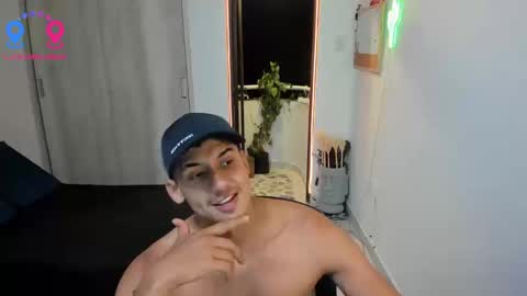 Snapshot of travis_bakerr chatting on September 23, 2025, 11:41 pm travis bakerr online show from September 23, 2025, 11:41 pm