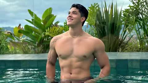 Snapshot of travis_joplinn chatting on December 1, 2025, 11:43 pm travis joplin online show from December 1, 2025, 11:43 pm