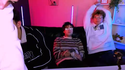 Travis online show from February 3, 2026, 10:09 am