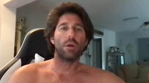 TravisKenn online show from October 28, 2025, 6:54 pm