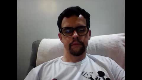 trcarvalho online show from October 26, 2025, 7:09 pm