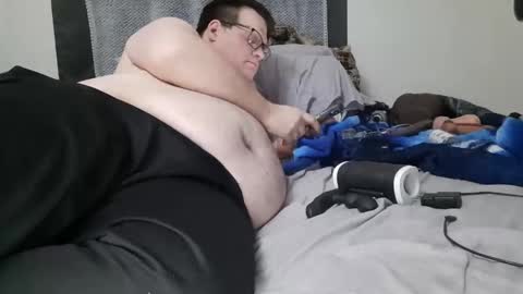 Snapshot of treatbobnice chatting on February 15, 2026, 5:09 pm Treat Bob Nice online show from February 15, 2026, 5:09 pm