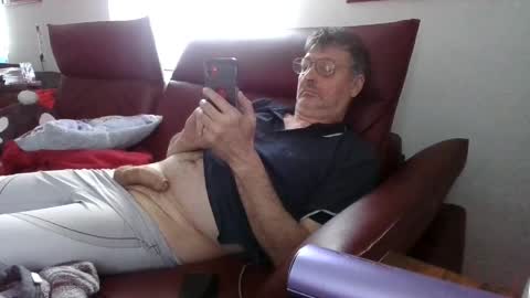 trebgeis1 online show from April 2, 2026, 3:09 pm