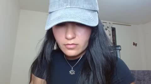 Snapshot of trebol_4 chatting on April 21, 2026, 9:06 pm trebol_4 online show from April 21, 2026, 9:06 pm