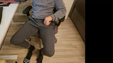 Snapshot of tree1989 chatting on October 14, 2025, 6:20 pm tree1989 online show from October 14, 2025, 6:20 pm