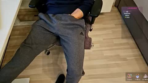 Snapshot of tree1989 chatting on February 21, 2026, 3:57 pm tree1989 online show from February 21, 2026, 3:57 pm