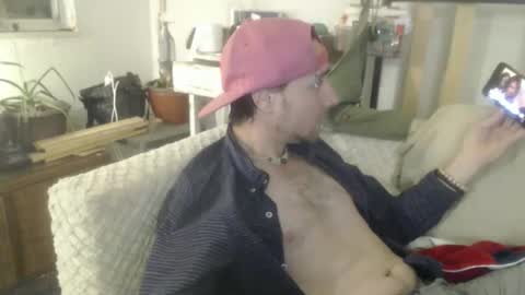 Snapshot of treehuggerhemp chatting on December 18, 2025, 3:34 am TreeHugger queer online show from December 18, 2025, 3:34 am