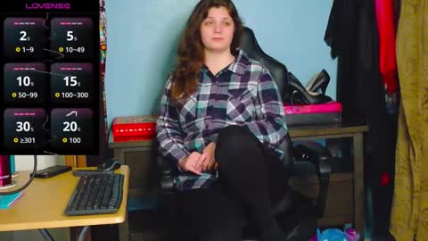 TreeJeanne online show from December 13, 2025, 7:53 pm