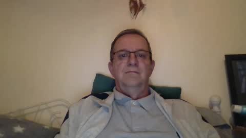 Fe-fi-fo-fum online show from October 5, 2025, 6:23 am