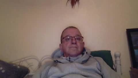 Fe-fi-fo-fum online show from December 21, 2025, 11:06 am