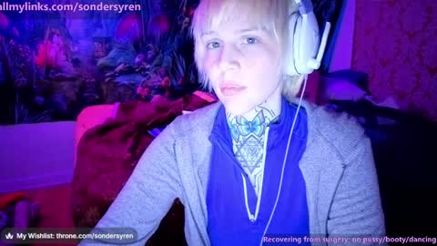 Snapshot of tricky_nymph chatting on April 4, 2026, 4:44 am Cassie online show from April 4, 2026, 4:44 am