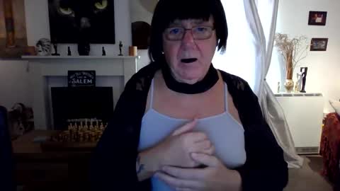 trinity1011 online show from November 2, 2025, 7:55 am