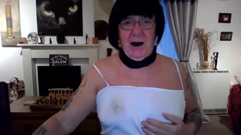 trinity1011 online show from November 6, 2025, 6:58 am