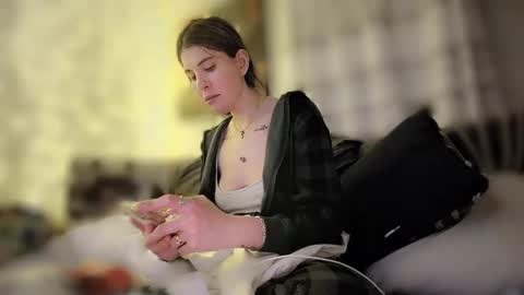 MadisonMontgomery online show from March 9, 2025, 7:01 am