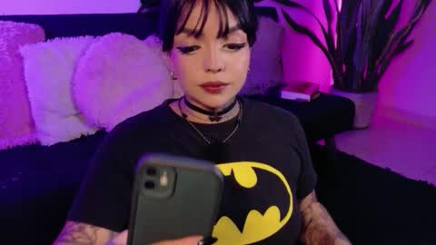 Val martinez  online show from March 5, 2026, 12:06 am