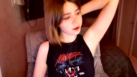 tripleprinces online show from November 11, 2025, 4:18 pm