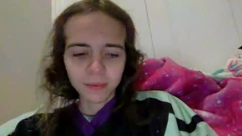 trippybb222 online show from December 1, 2025, 2:27 am