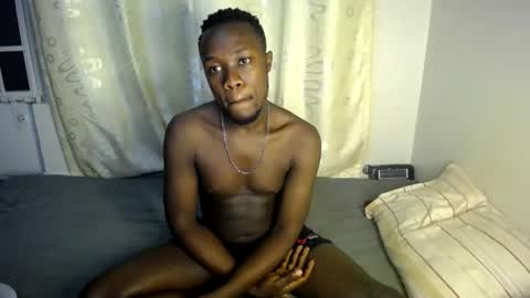 Snapshot of trisboo5 chatting on February 7, 2025, 7:17 pm Trisboo5 online show from February 7, 2025, 7:17 pm