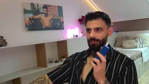 Snapshot of tristangreyaura chatting on February 16, 2026, 6:42 am Trystan Grey online show from February 16, 2026, 6:42 am