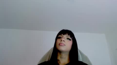 trix_ebony online show from May 5, 2026, 2:08 am