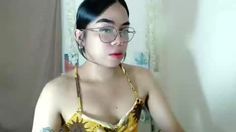 trixie_foxslut online show from November 23, 2025, 10:15 am