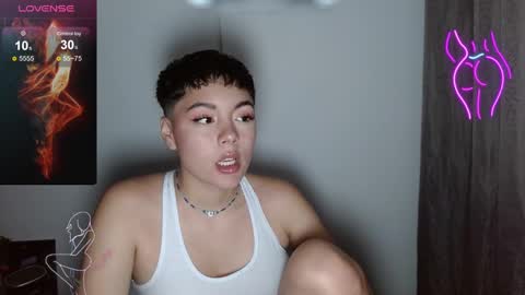 Snapshot of trixie_tangg chatting on March 6, 2025, 4:52 am Kitty online show from March 6, 2025, 4:52 am