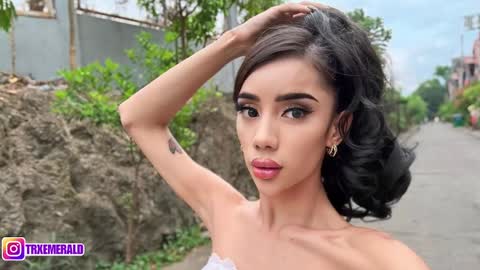 trixieemerald online show from March 12, 2025, 5:24 am