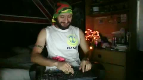 Snapshot of trizquelmen chatting on December 3, 2024, 3:41 am Andrew online show from December 3, 2024, 3:41 am