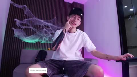 Snapshot of troy_rouge chatting on October 29, 2025, 7:15 pm Troy online show from October 29, 2025, 7:15 pm