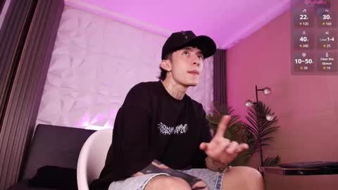 Snapshot of troy_rouge chatting on November 21, 2025, 7:56 pm Troy online show from November 21, 2025, 7:56 pm