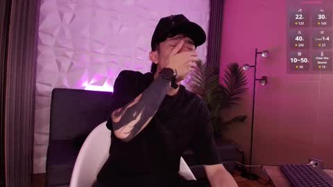 Snapshot of troy_rouge chatting on December 4, 2025, 7:44 pm Troy online show from December 4, 2025, 7:44 pm