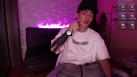 Snapshot of troy_rouge chatting on December 5, 2025, 7:32 pm Troy online show from December 5, 2025, 7:32 pm