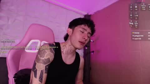 Snapshot of troy_rouge chatting on January 5, 2026, 5:27 pm Troy online show from January 5, 2026, 5:27 pm