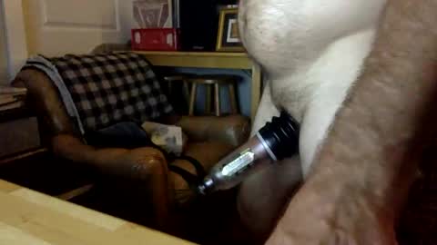 troysoccer1976 online show from April 21, 2026, 6:09 am