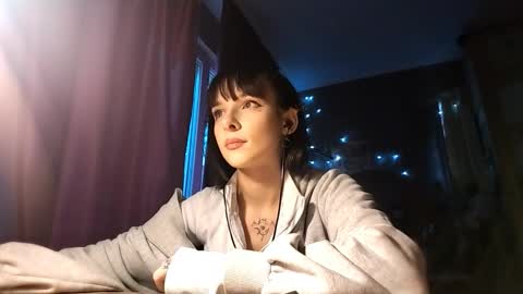 Poly online show from December 23, 2025, 6:11 am