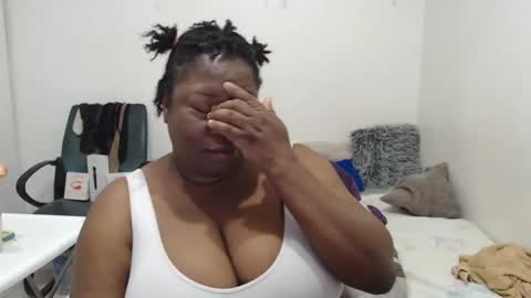 TrueBella30 online show from January 19, 2025, 4:12 am