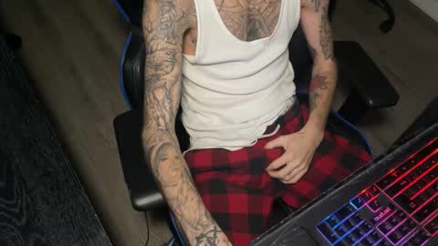 Snapshot of truenorthheavy chatting on February 1, 2026, 11:47 pm Leo online show from February 1, 2026, 11:47 pm