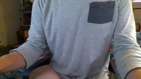 Snapshot of truk1976 chatting on November 17, 2025, 3:51 pm truk1976 online show from November 17, 2025, 3:51 pm