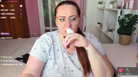 Adelle online show from March 7, 2025, 12:23 pm