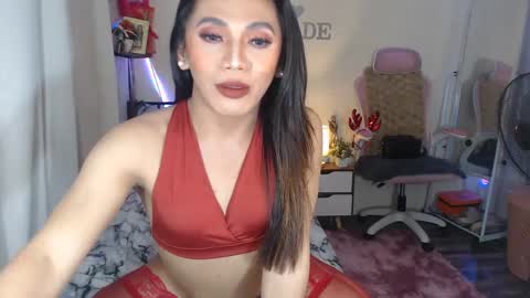 Snapshot of ts_jadexxx chatting on December 8, 2024, 2:28 am Jade online show from December 8, 2024, 2:28 am
