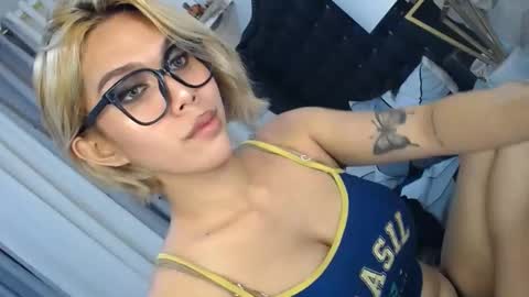 Snapshot of ts_tatiana chatting on October 5, 2025, 7:23 pm billie online show from October 5, 2025, 7:23 pm