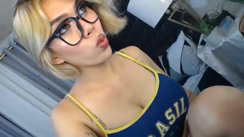 Snapshot of ts_tatiana chatting on October 10, 2025, 8:08 pm billie online show from October 10, 2025, 8:08 pm